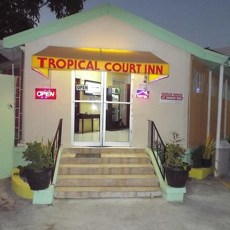 Tropical Court Inn New Кингстън Екстериор снимка