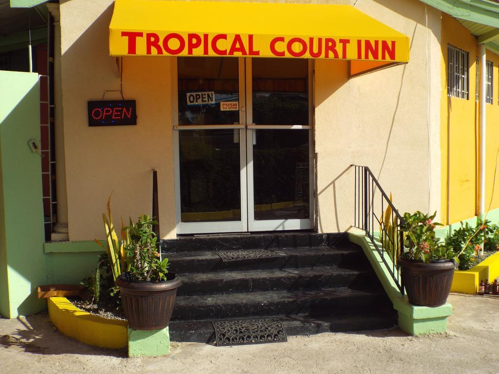 Tropical Court Inn New Кингстън Екстериор снимка