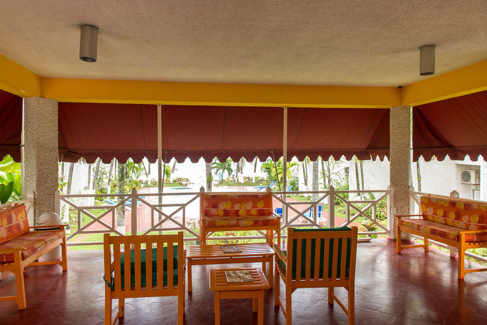 Tropical Court Inn New Кингстън Екстериор снимка